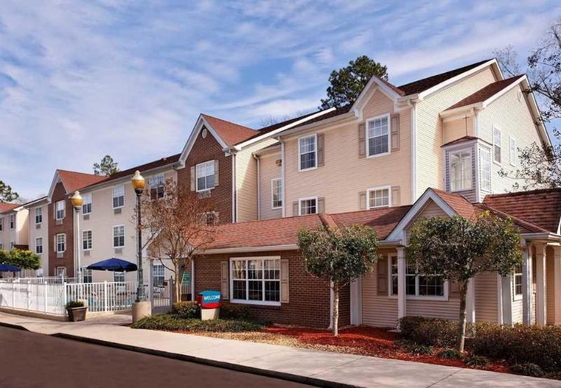 Alluxsuites At 1876, Ascend Hotel Collection Tallahassee Exteriör bild