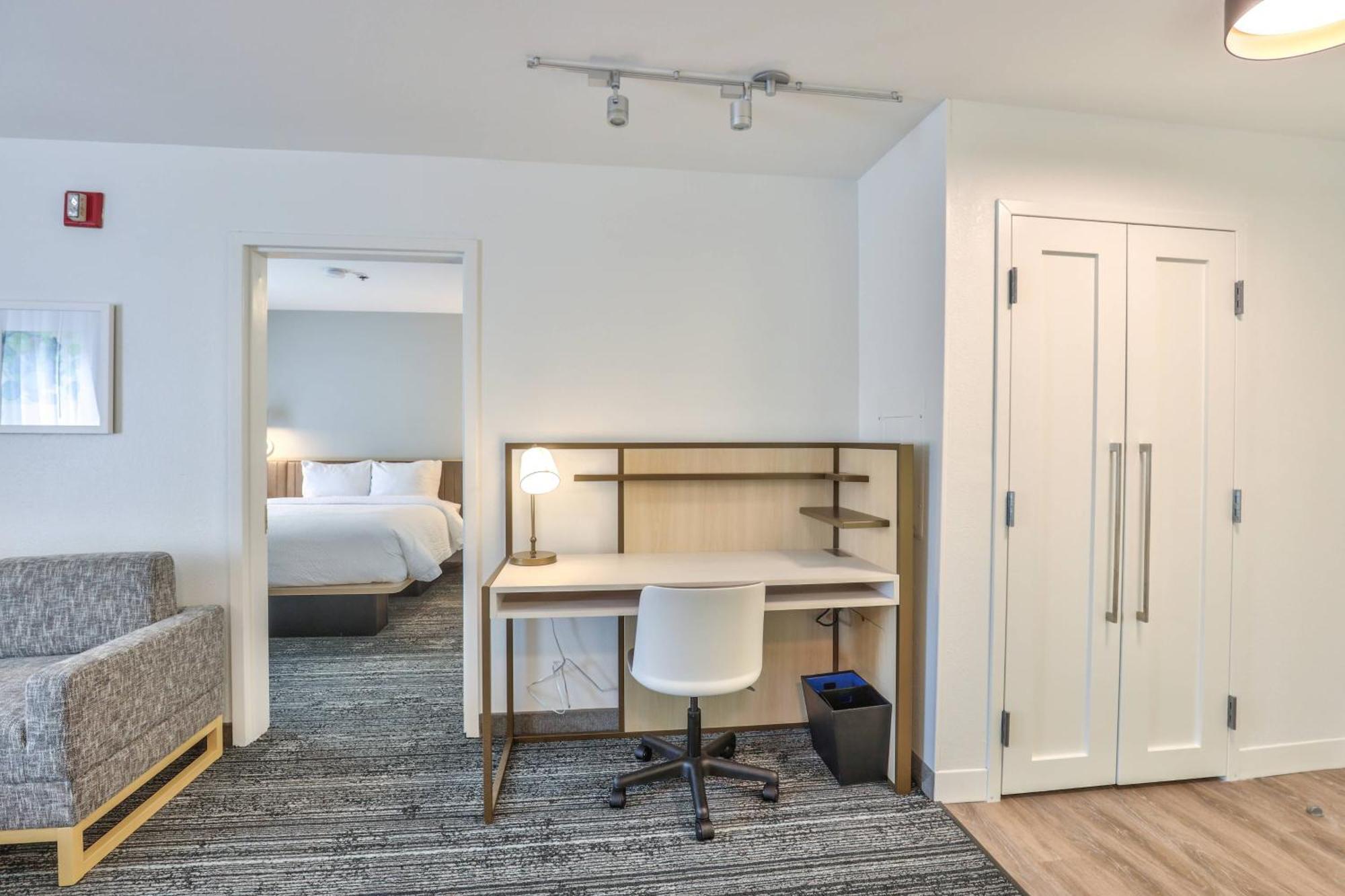 Alluxsuites At 1876, Ascend Hotel Collection Tallahassee Exteriör bild