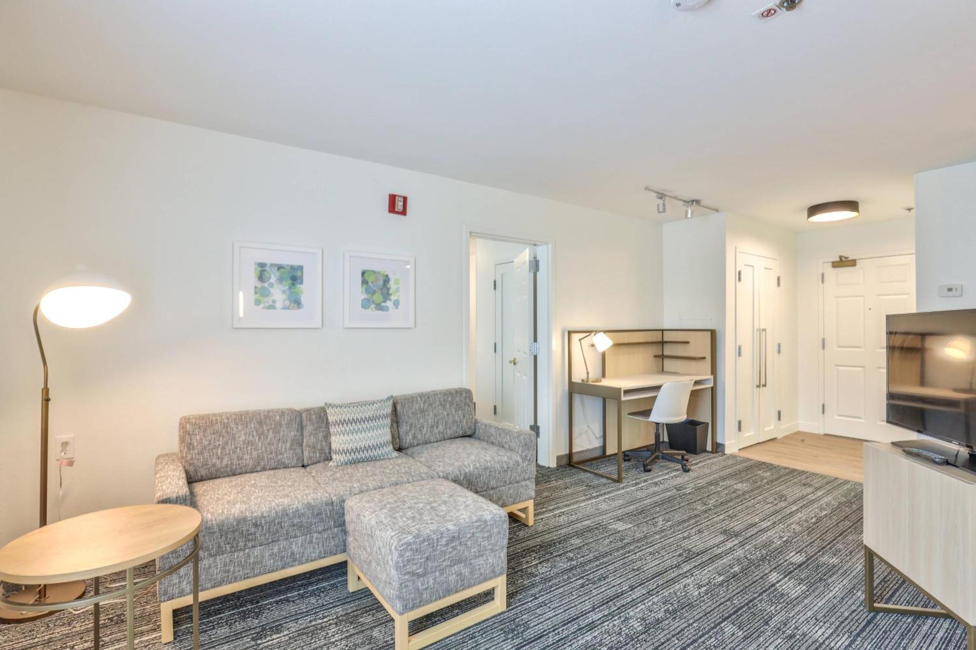 Alluxsuites At 1876, Ascend Hotel Collection Tallahassee Exteriör bild