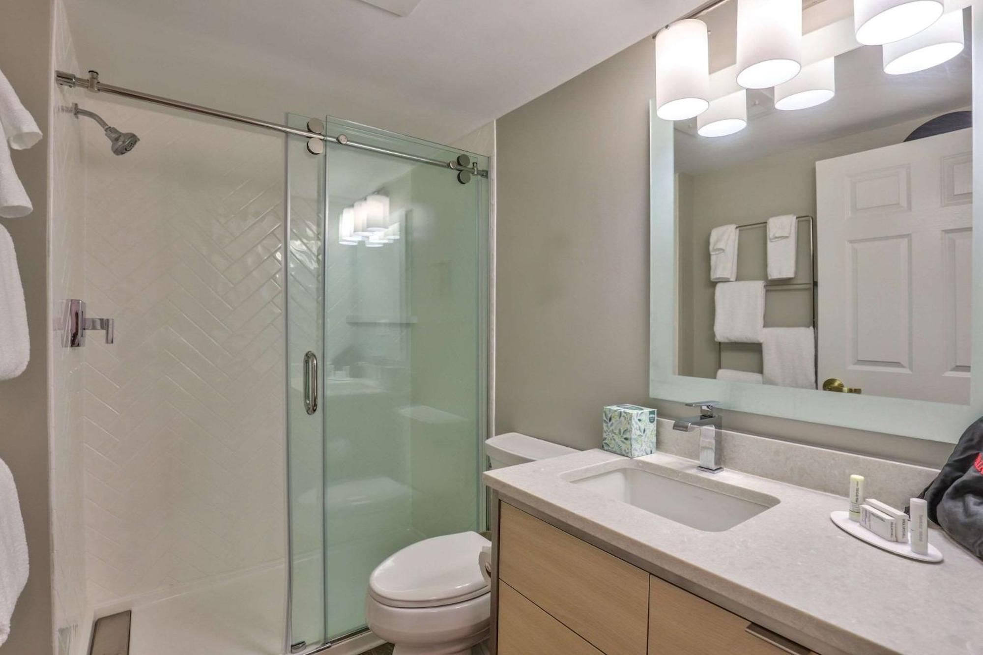 Alluxsuites At 1876, Ascend Hotel Collection Tallahassee Exteriör bild