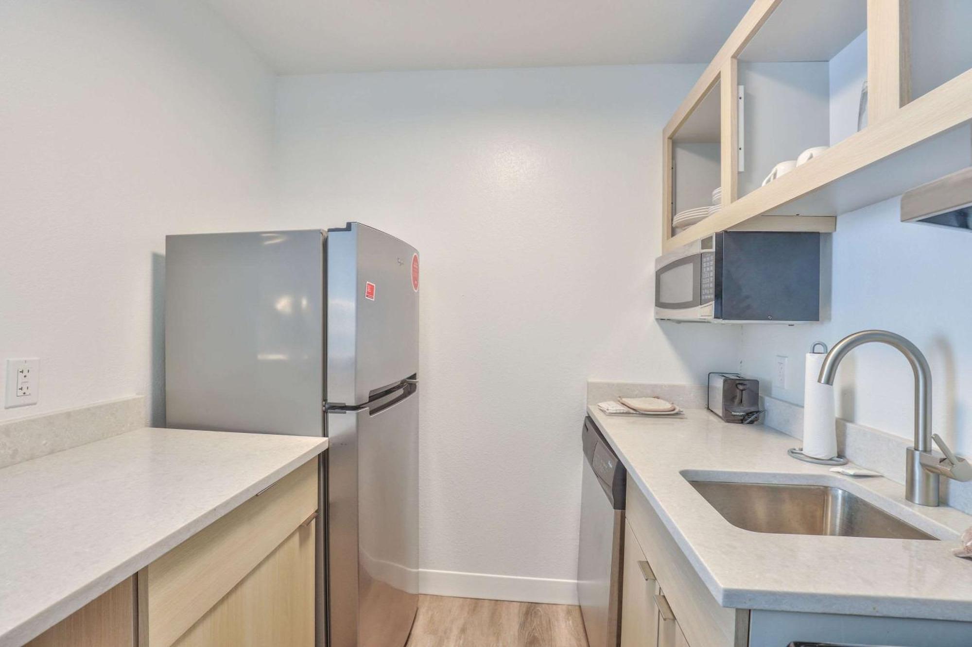 Alluxsuites At 1876, Ascend Hotel Collection Tallahassee Exteriör bild