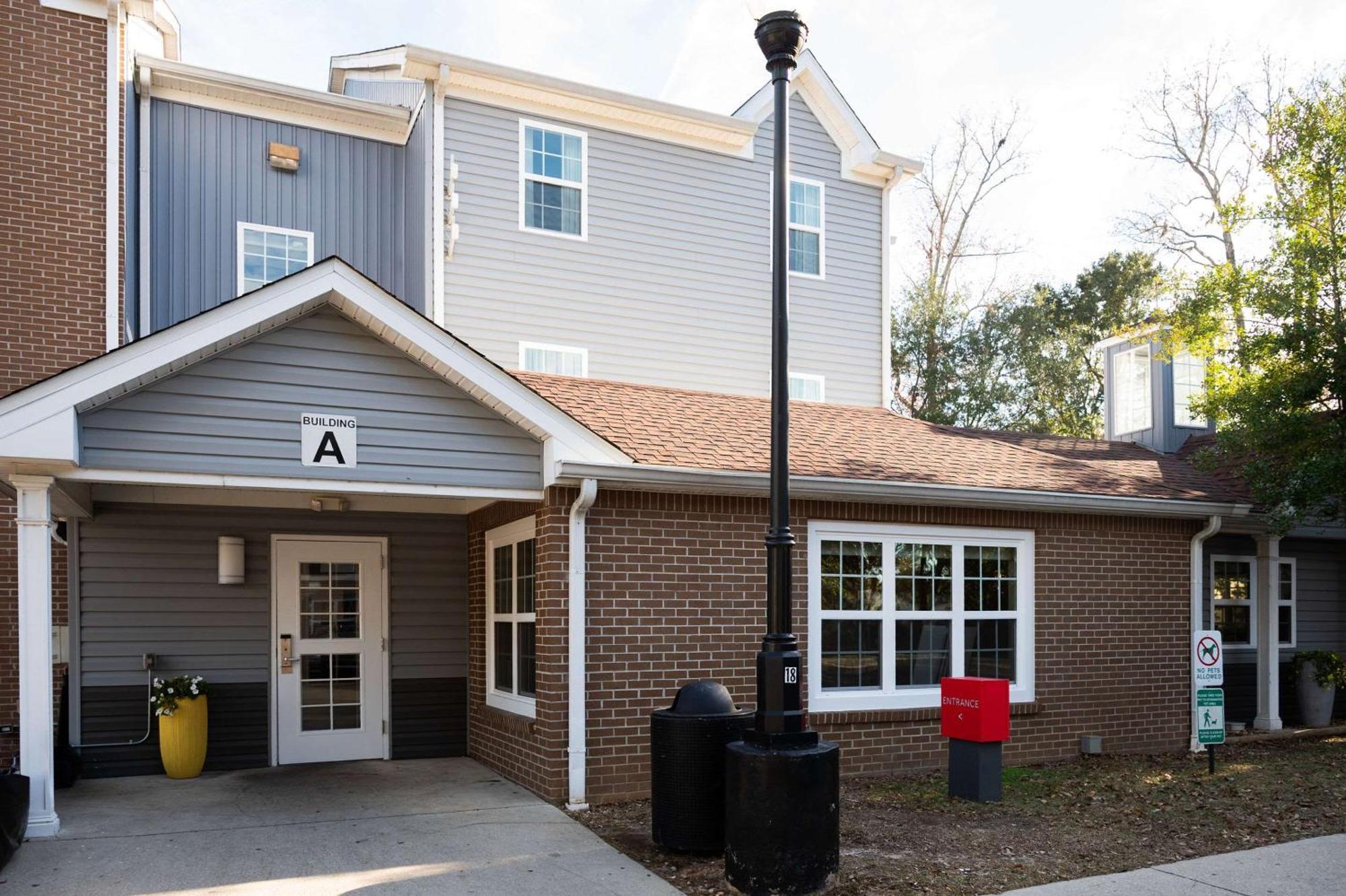 Alluxsuites At 1876, Ascend Hotel Collection Tallahassee Exteriör bild