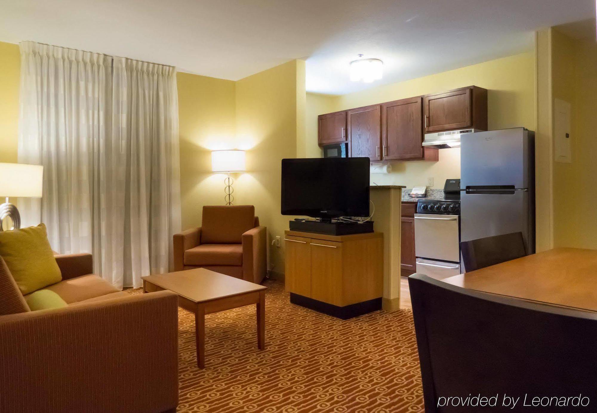 Alluxsuites At 1876, Ascend Hotel Collection Tallahassee Exteriör bild